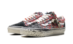 Premium Old Skool "Charms Red Black" VN000D9VBOS