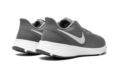Revolution 5 "Cool Grey" BQ3204 005