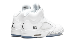 5 Retro "Metallic Silver" 136027 130
