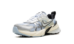 V2K RUN WMNS"PSYCHIC BLUE" HF1876 400