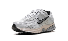 Zoom Vomero 5 WMNS"Pure Platinum" FN6742 002