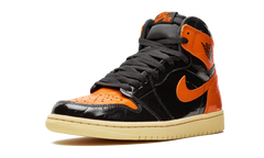 1 Retro High OG "Shattered Backboard 3.0" 555088 028