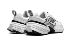 V2K Run WMNS"White/White-Platinum Tint" HF5342 100