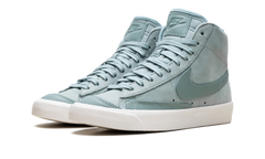 Blazer Mid WMNS"Mineral" DQ7572 300