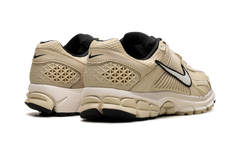 Air Zoom Vomero 5 WMNS"Team Gold" FJ2028 700