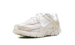 Zoom Vomero 5 WMNS "Phantom Light Bone" HQ0458 003