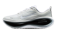 Vomero Plus "White Black Cool Grey" II7181 102