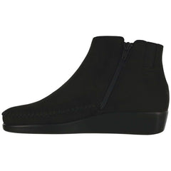 Women's Jade Ankle Boot in Onyx