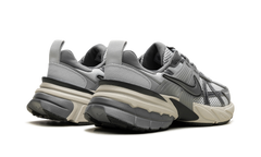 V2K RUN WMNS"Pure Platinum Wolf Grey" FD0736 003