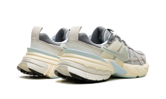 V2K Run WMNS"METALLIC PLATINUM" FZ3596 072